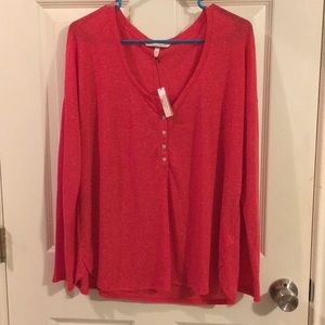 RED HENLEY TOP